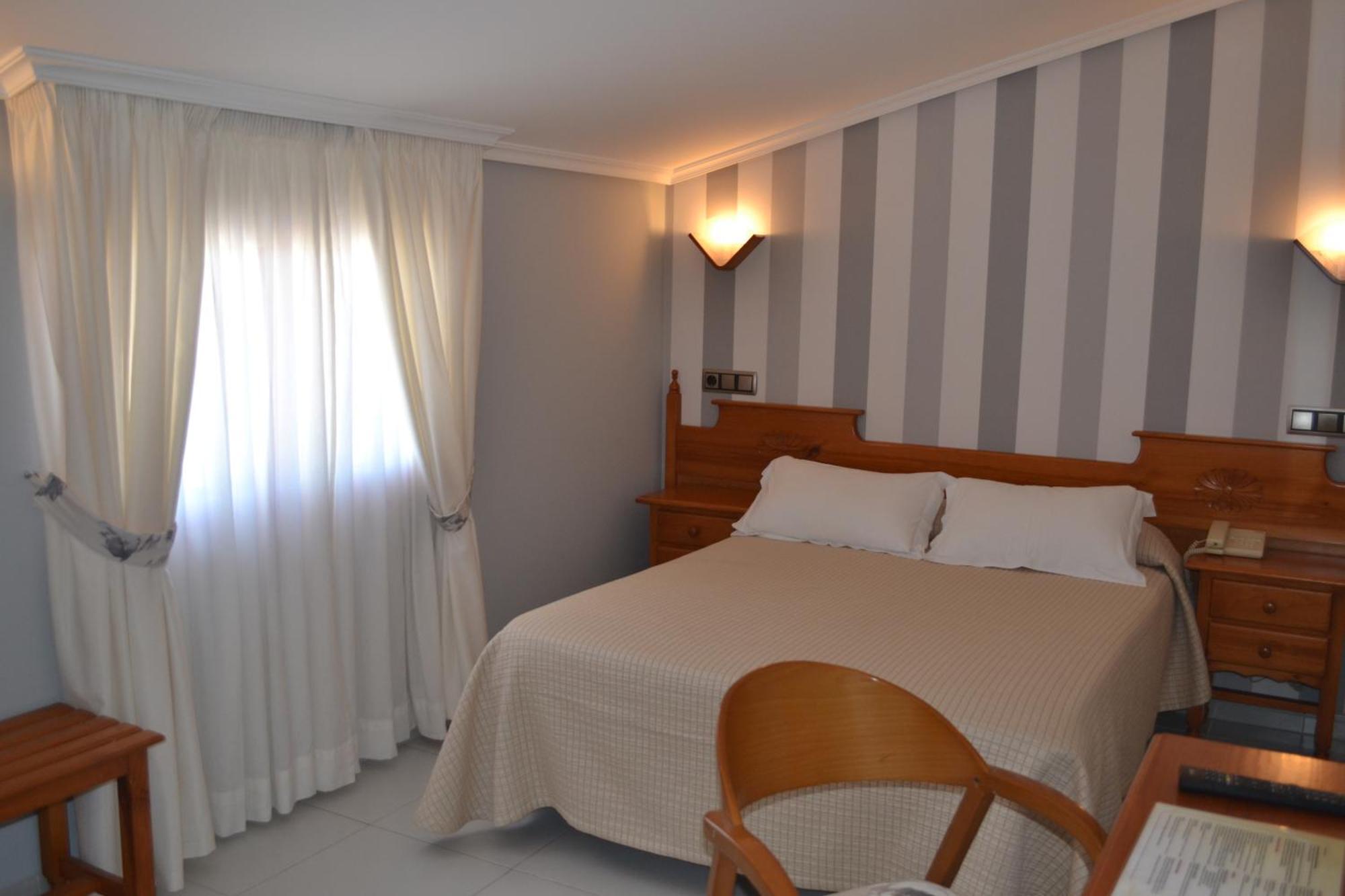 Hotel Piramide Portonovo Room photo