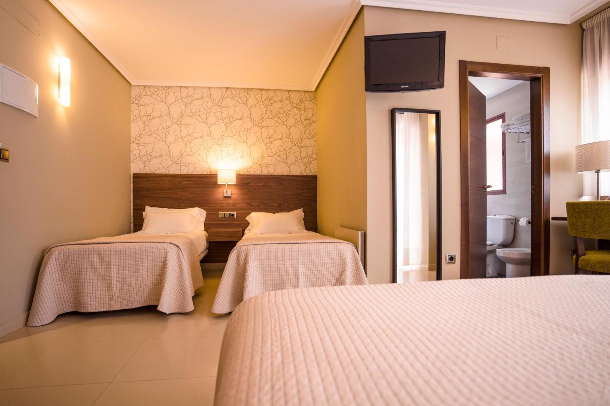 Hotel Piramide Portonovo Room photo